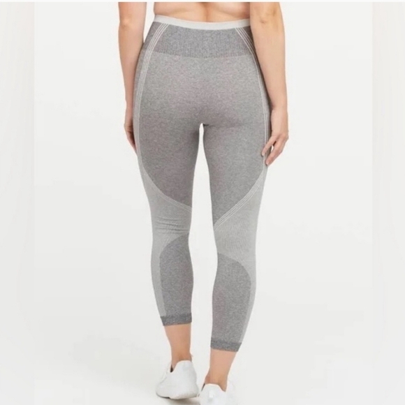 SPANX Seamless Sculpt Legging Spacedye Cloudy Grey Size M - Picture 3 of 12